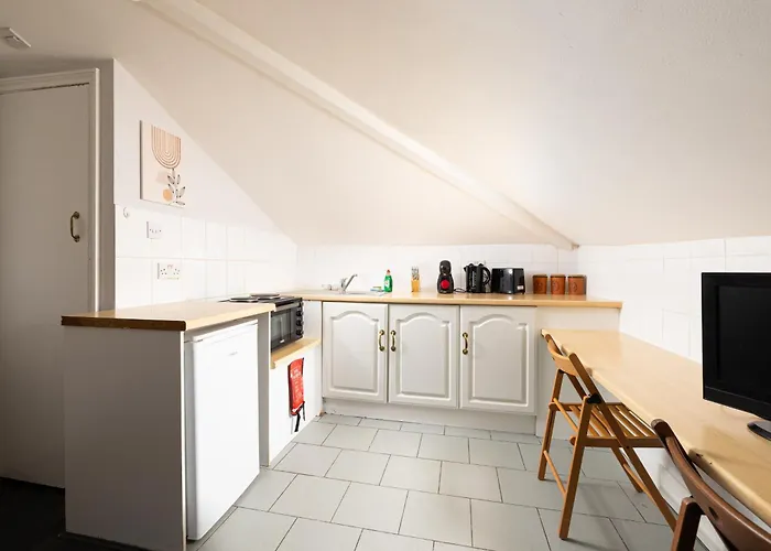 Charmstay Swiss Cottage