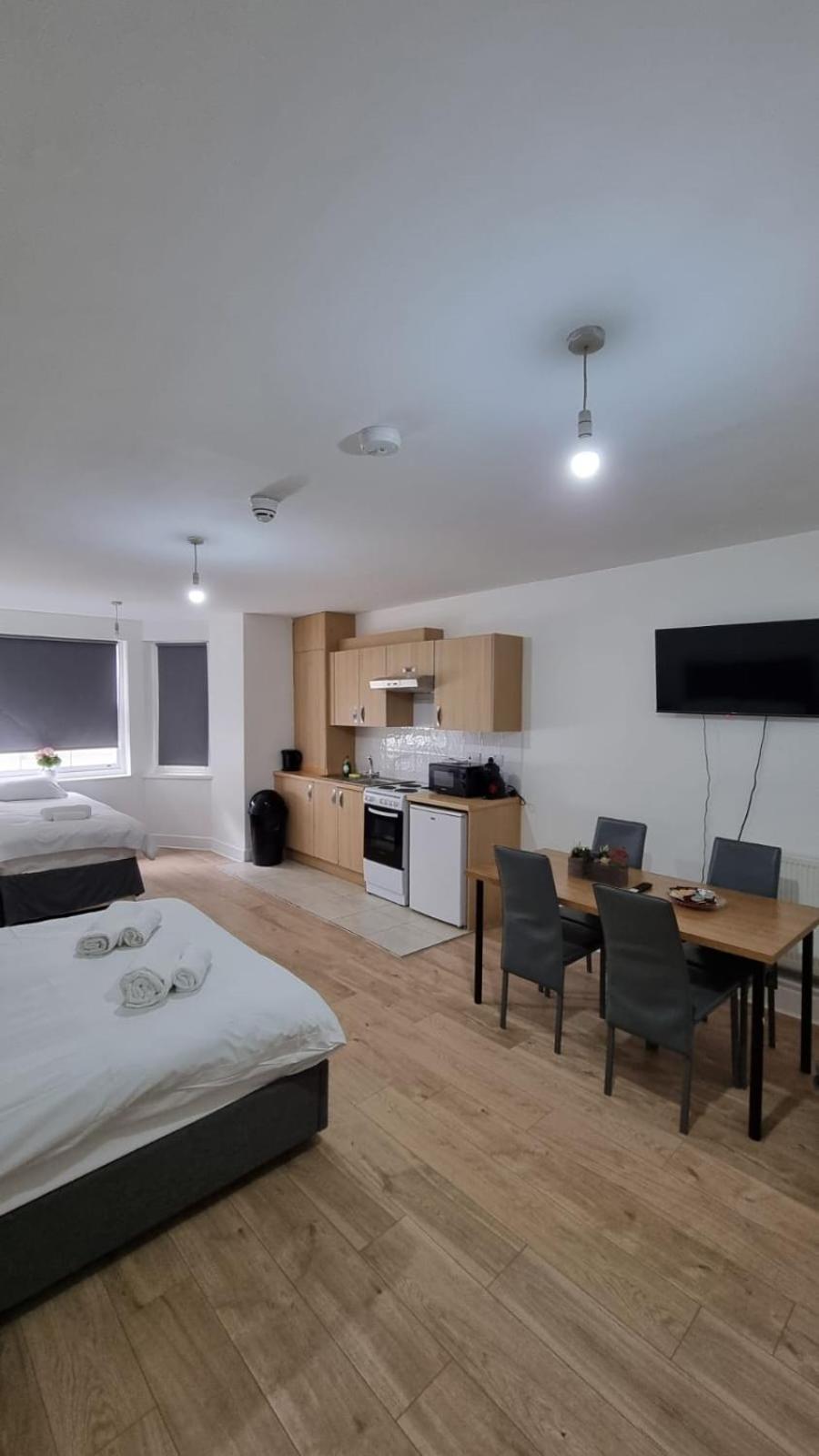 Charmstay Swiss * Londra